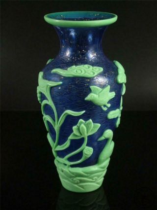 Fine Old Chinese Peking Glass Made Bottle Vase Pot Statue bird,  lotus,  ducks 3