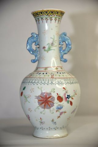Antique Chinese Porcelain Vase Early 20th Century