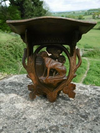 BLACK FOREST OAK CARVED SHELF WITH DOG IN SITTING POSE & KENNEL C.  1870 3