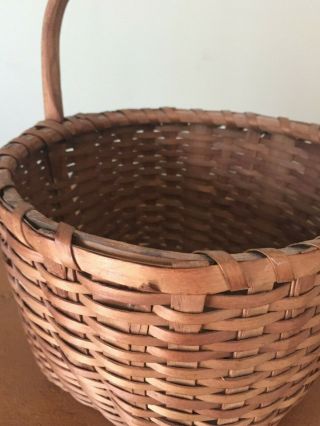 Small Early Antique Splint Oak Gathering Basket with Carved Handle 4