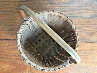 Small Early Antique Splint Oak Gathering Basket with Carved Handle 7