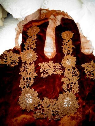 Gorgeous Victorian Silk Velvet And Floral Appliqued Fragment From A Skirt