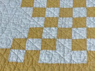 Sunny Yellow c 30s Chain QUILT Table Runner Fine Quilting 37 x 22 Vintage 4