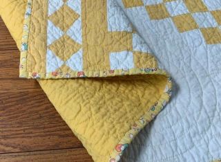 Sunny Yellow c 30s Chain QUILT Table Runner Fine Quilting 37 x 22 Vintage 5