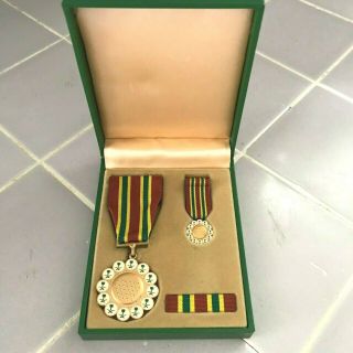 Military Kingdom Of Saudi Arabia Kuwait Liberation Medal Ribbon & Display Box