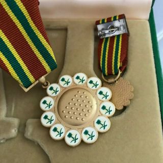Military Kingdom of Saudi Arabia Kuwait Liberation Medal Ribbon & Display Box 4