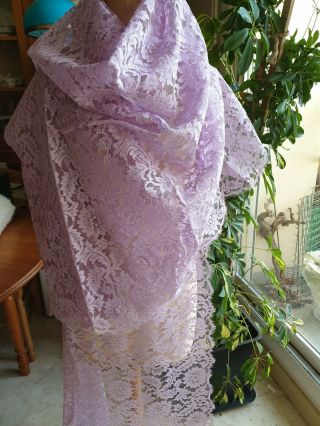 Perfect Rare Violet Chantilly Lace.  Great Length.  Large Flowers 2.  25 Yards,  By 38 "