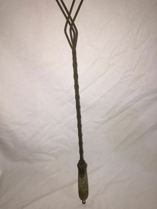 ANTIQUE RUG BEATER Metal Thick Wire WOODEN Hang Handle Primitive 3