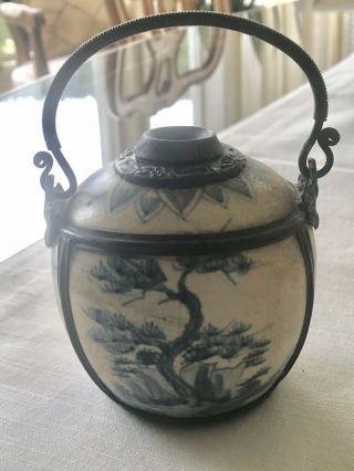 Chinese Blue And White Porcelain Pipe Smoking Water Pot