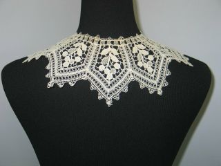 Vintage Bobbin Lace Collar / Ornate Floral Collar / Dress Front / Vintage Lace