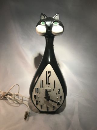 Vintage Spartus Black Cat Wall Clock Keeps Time