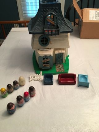 Weebles Haunted House,  Accessories,  8 Figures Incl Ghost,  And Box