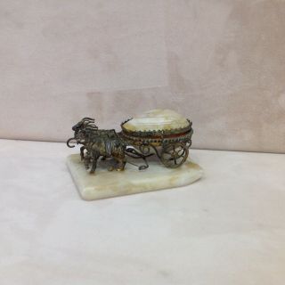 ANTIQUE PALAIS ROYALE MOTHER OF PEARL GOAT CART THIMBLE HOLDER 2