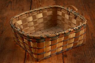 Very Early Painted Splint Basket Woodland Northeast Indian Native American 1860