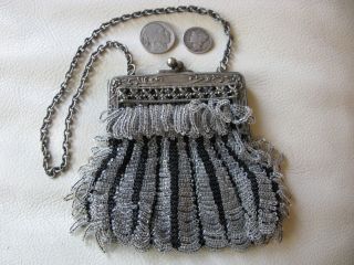 Antique Art Deco Gold Τ Fleur De Lis Frame Crochet Black Knit Bead Small Purse