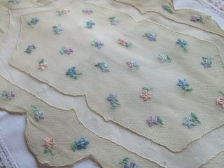 Vintage Hand Embroidered Net Lace Table Runner & Centre Piece - PRETTY FLORAL ' S 6