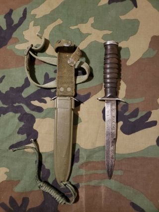 U.  S.  M3 Fighting Knife (Kinfolks 1943) with M8 (BMCO) scabbard & leg strap 2
