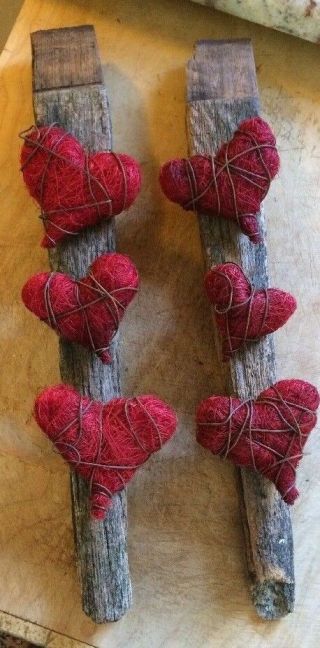 Valentines Heart Rusty Wire on Vintage Wagon Wheel Spoke Wall Tuck Wood Handmade 5