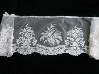 And Stunning Antique Vintage Old Lace Piece 120 Cm Long X 21 Cm Wide