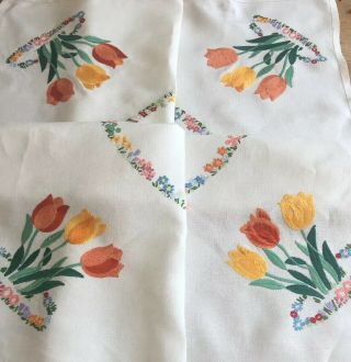 Stunning Vintage Hand Embroidered & Crewel Work Tablecloth - Detail
