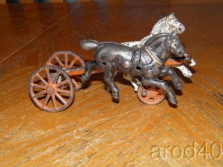 HUBLEY ARCADE KENTON? CAST IRON DUAL HORSE DRAWN HITCH WITH WHEELS EARLY LOOK 2