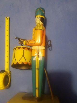 Antique WOLVERINE No.  27 DRUM MAJOR Mechanical Tin Litho Wind Up Toy GREAT 2