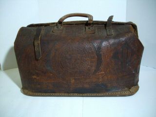 Antique American Indian Leather Doctor ' s Medical Bag Case 2
