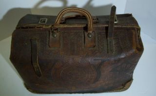 Antique American Indian Leather Doctor ' s Medical Bag Case 3