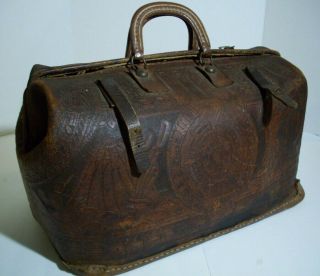 Antique American Indian Leather Doctor ' s Medical Bag Case 7