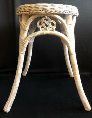 Vintage White Wicker Rattan Small Side End Table/foot Stool Rest Plant Stand