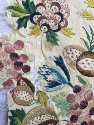 Early 19 Th Century Embroidery In Silk. 3