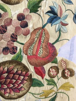 Early 19 Th Century Embroidery In Silk. 4
