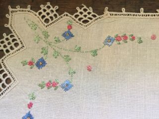 Antique vtg linen with lace table runner dresser scarf with embroidered flowers 6