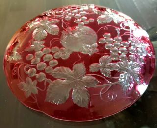 ANTIQUE DURAND CRANBERRY CUT TO CLEAR GRAPE PATTERN DISPLAY PLATE 7