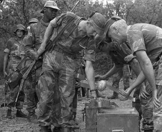 Rhodesian Light Infantry Bush War Photo,  Chow Time In The Bush Rhodesia Rli