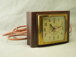 Vintage General Electric Alarm Shelf Clock Model 7h04