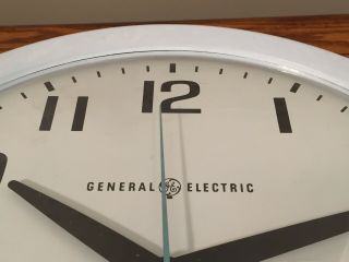 Vintage General Electric Clock GE Model 2012 Industrial School 14 Inches 4