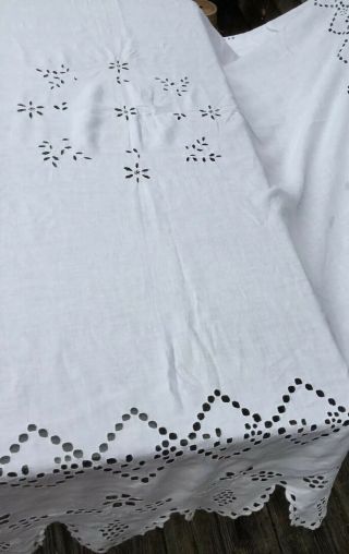 MADEIRA LINEN HAND EMBROIDERY CUTWORK BED COVER WEDDING 86X91” VTG Antique 2