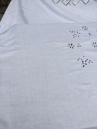 MADEIRA LINEN HAND EMBROIDERY CUTWORK BED COVER WEDDING 86X91” VTG Antique 6
