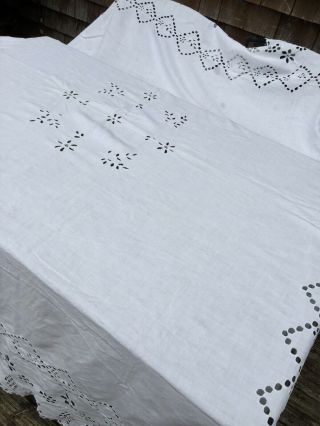 MADEIRA LINEN HAND EMBROIDERY CUTWORK BED COVER WEDDING 86X91” VTG Antique 7