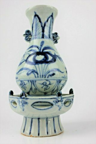19th Century Chinese Porcelain Blue White Tripod Censer Stem Vase 2