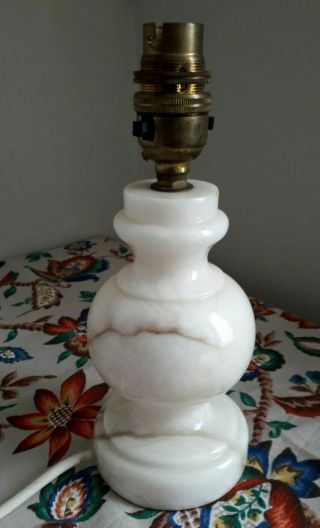 VINTAGE HEAVY MARBLE ALABASTER TABLE LAMP BRASS FITTING MADE in ENGLAND 3