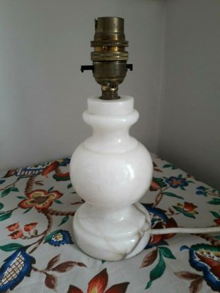 VINTAGE HEAVY MARBLE ALABASTER TABLE LAMP BRASS FITTING MADE in ENGLAND 4