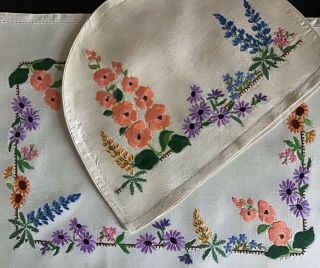 Gorgeous Vintage Irish Linen Hand Embroidered Tray Cloth & Tea Cosy Cover Floral