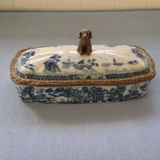 Chinese Style Blue &white Soap Box/pen Tray & Cover With Spaniel Knop/metal Mnt