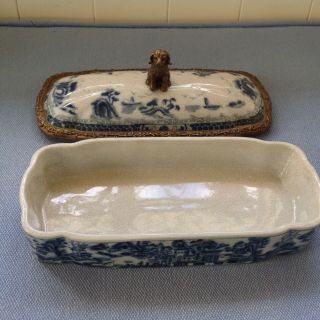 CHINESE STYLE BLUE &WHITE SOAP BOX/PEN TRAY & COVER WITH SPANIEL KNOP/METAL MNT 3