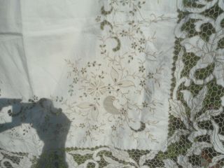 A GORGEOUS WHITE LINEN CUT WORK EMBROIDERED TABLECLOTH 48 