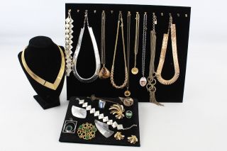 20 X Vintage Mid Century Modernist Jewellery Inc.  Brooches,  Studio,  Necklaces