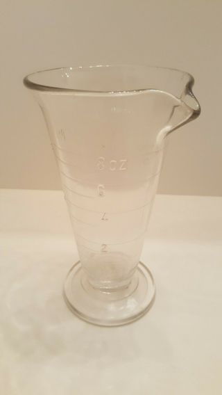 Vtg 8 Oz Half Pint Pharmacy Apothecary Beaker Measure Embossed Glass Spill Spout