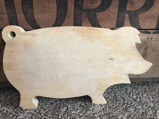Vintage Primitive Wood Pig Cutting Bread Board